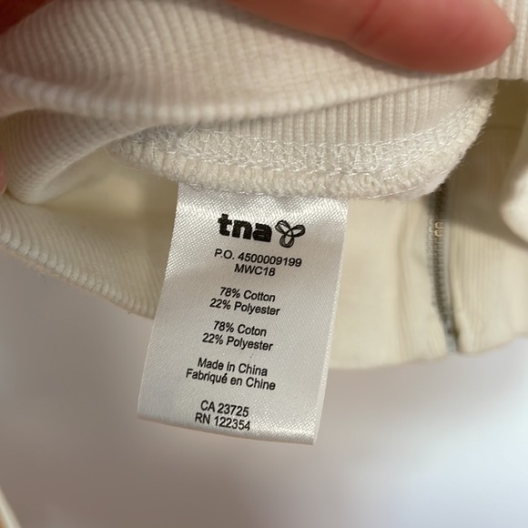 TNA Canada Olympics White Zip-up Hoodie - Picture 5 of 5